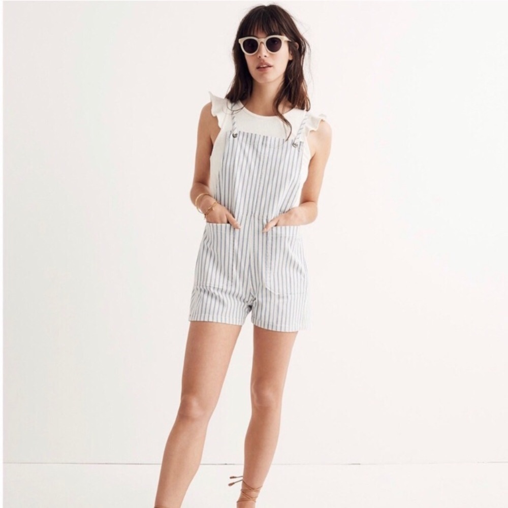 Madewell Denim Tie Strap Short Overalls Size XS